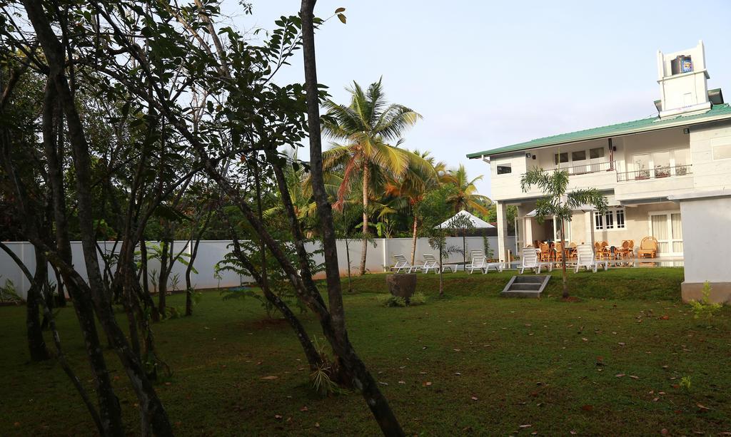 Hikka Nature Villa Hikkaduwa Buitenkant foto